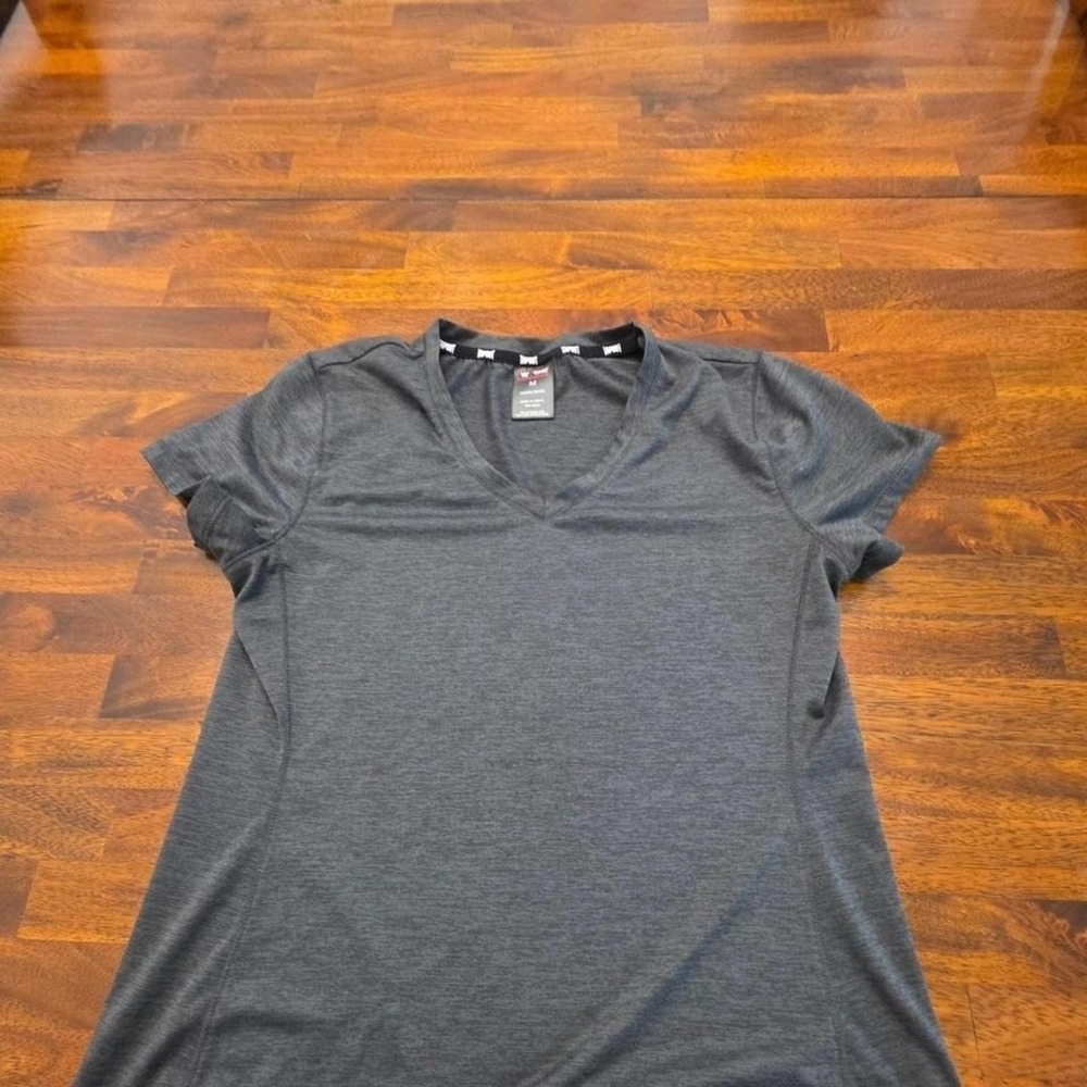 Tapout‎ grey V-neck t-shirt medium